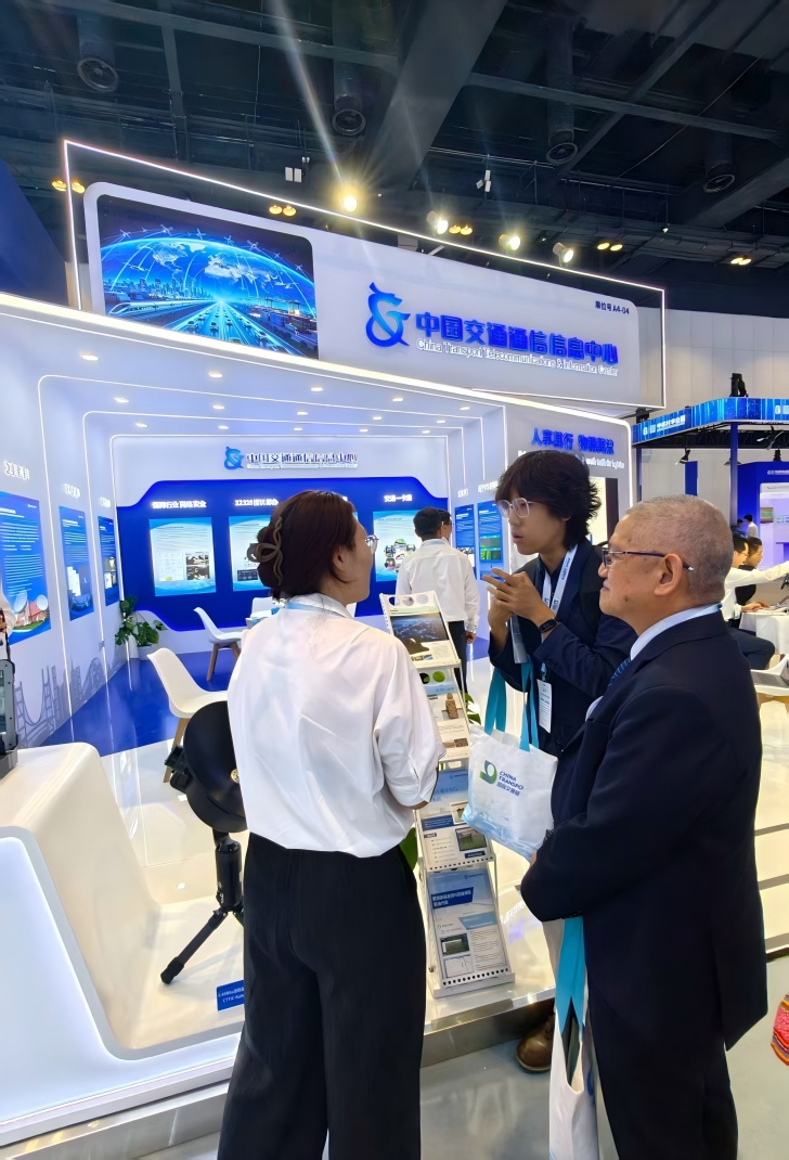 展会现场2(1).jpg