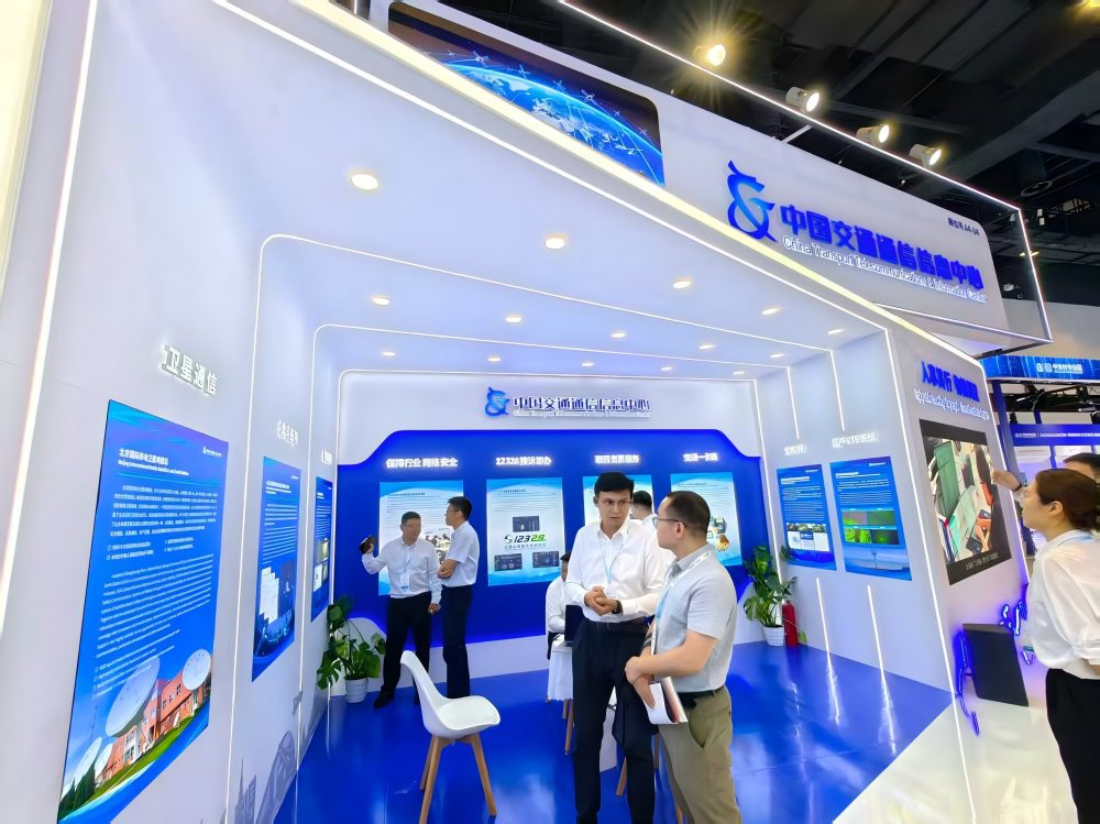 展会现场3(1).jpg
